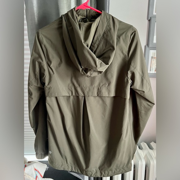 Lululemon Rise and Shine Jacket III (size 6) - Picture 2 of 3